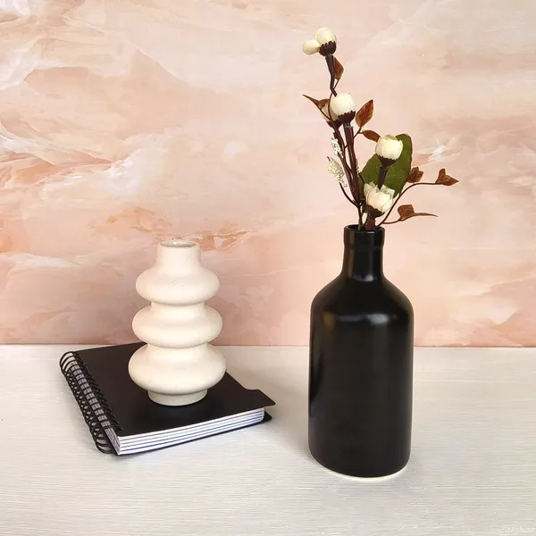 The_Ripple_Curve_Ceramic_Vase