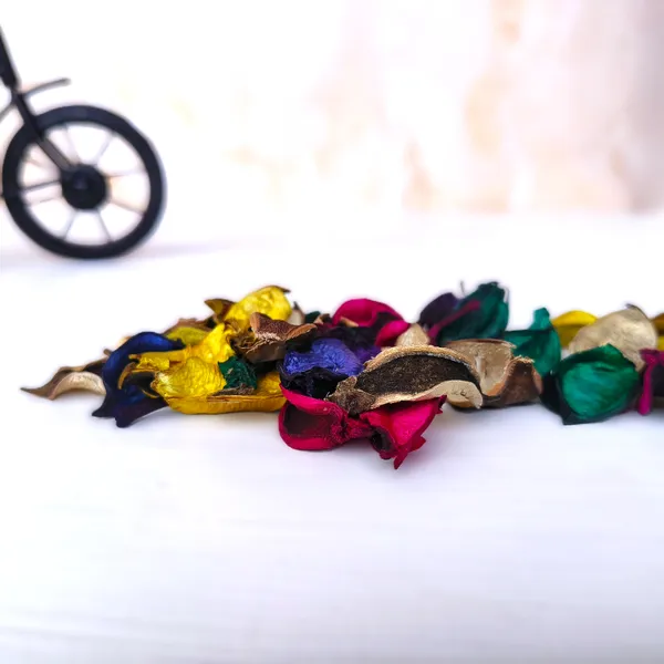 Vibrant_Dried_Potpourri_Mix_Natural_Elegance_in_Color
