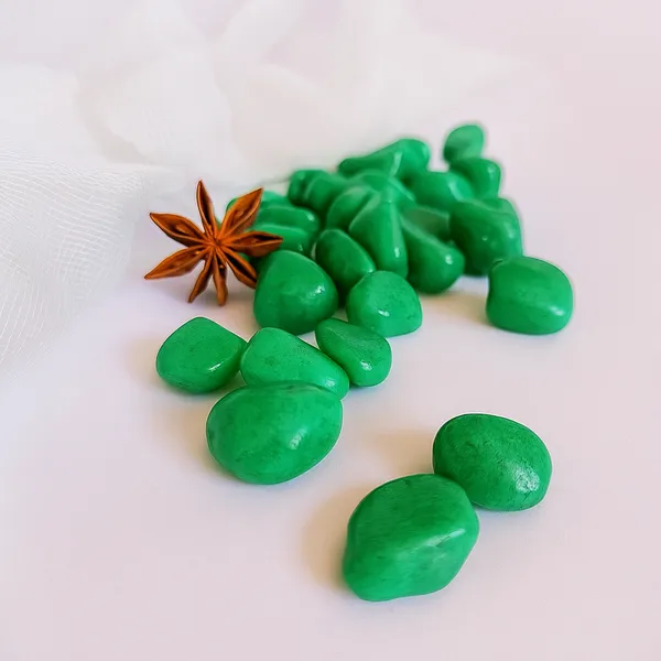 Vibrant__Decorative_Pebbles_-Green