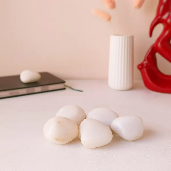 White_Jade_Stones_Big_-_A_Symbol_of_Serenity_and_Elegance