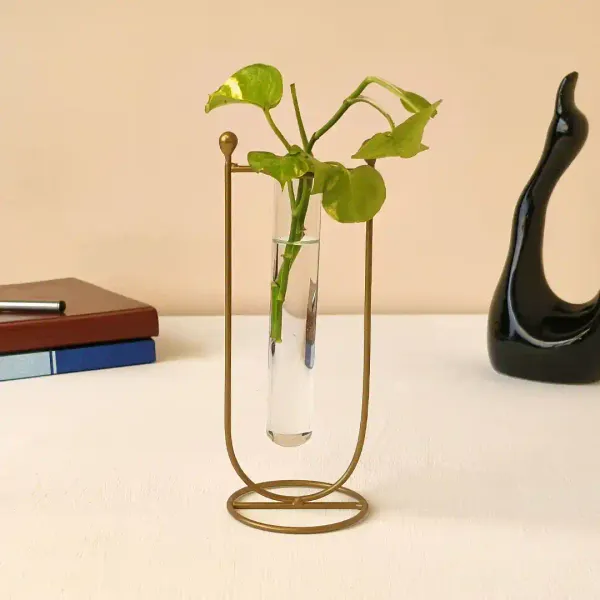 Elegant_Ushaped_Goldenen_Metal_Flower_Vase_With_Glass_Tube_Flower_Pot