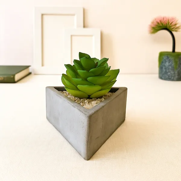 Tranquil_Green_Bloom_in_Geometric_Elegance