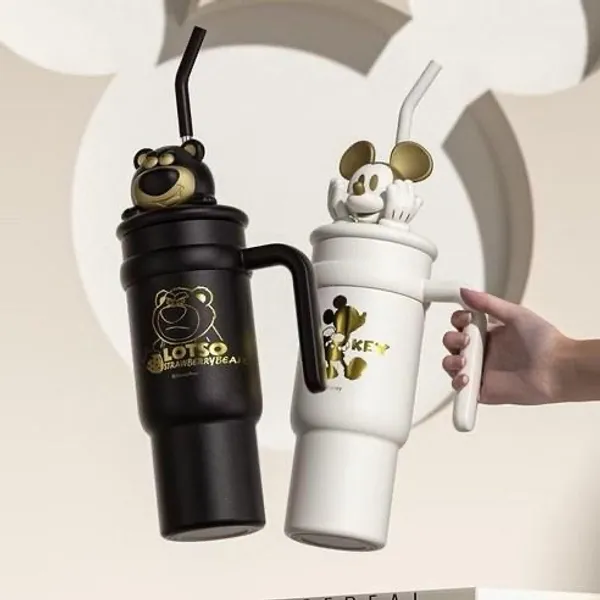 Mickey_&_Lotso_3D_Straw_Tumbler_–_Limited_Edition_800ML
