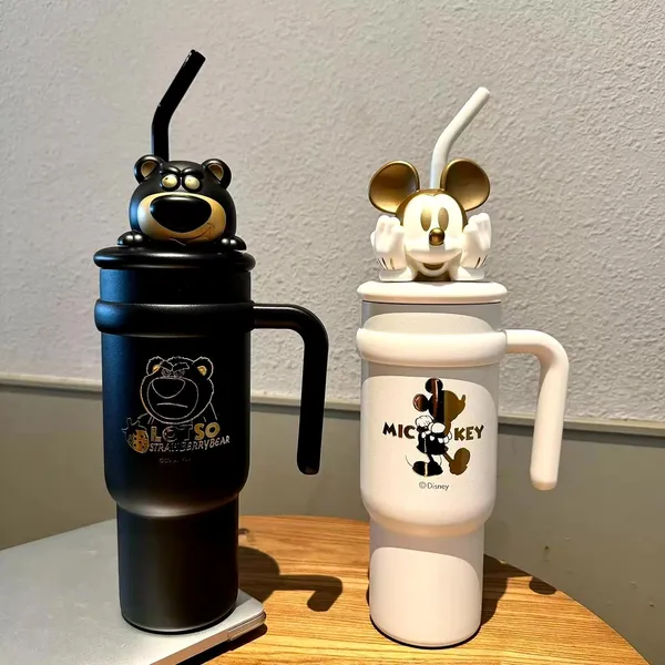 Mickey_&_Lotso_3D_Straw_Tumbler_–_Limited_Edition_800ML