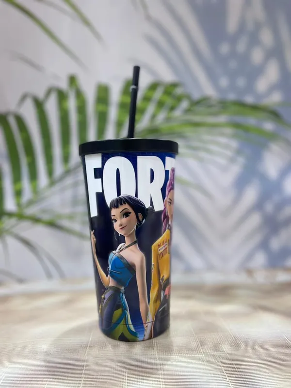 K-Pop_Idol_Printed_Sipper_Bottle_|_Stylish_Straw_Tumbler_for_Fans