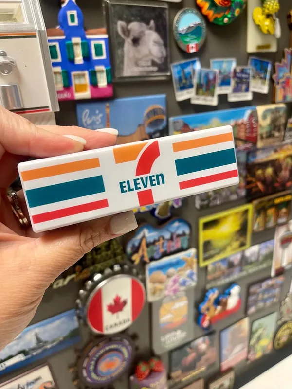 Big_7_Eleven_Fridge_Magnet_No_Music_Only_LED_light)