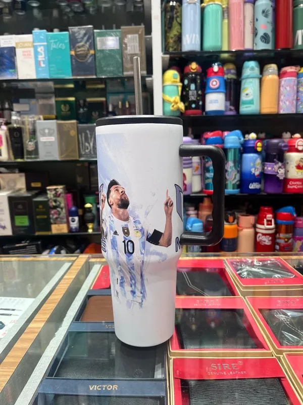Messi_World_Cup_Special_Tumbler_–_VICTORY_EDITION