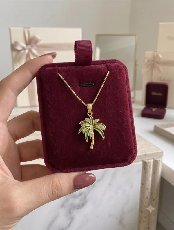 Island_Girl_Pendant_–_18K_Gold_Palm_Tree_Necklace