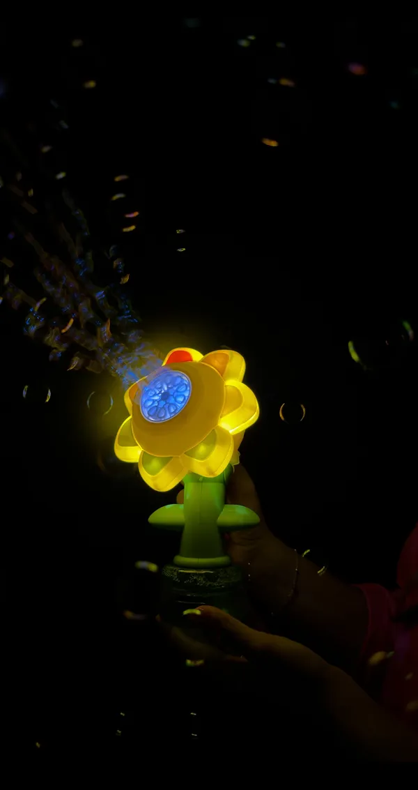 Sunflower_Bubble_Machine_Electric_Bubble_Toy_with_Lights