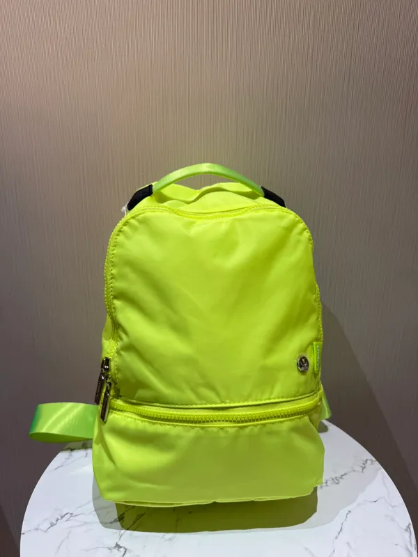Lululemon_Travel_Bagpack