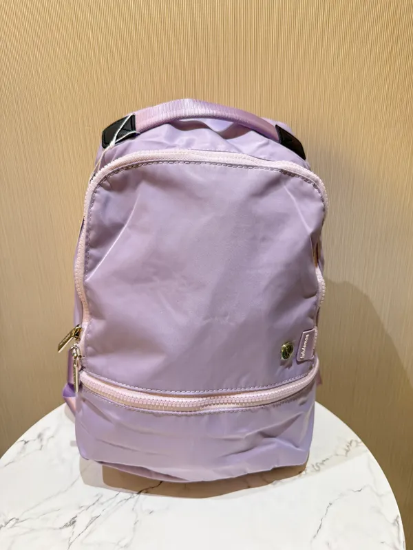 Lululemon_Travel_Bagpack