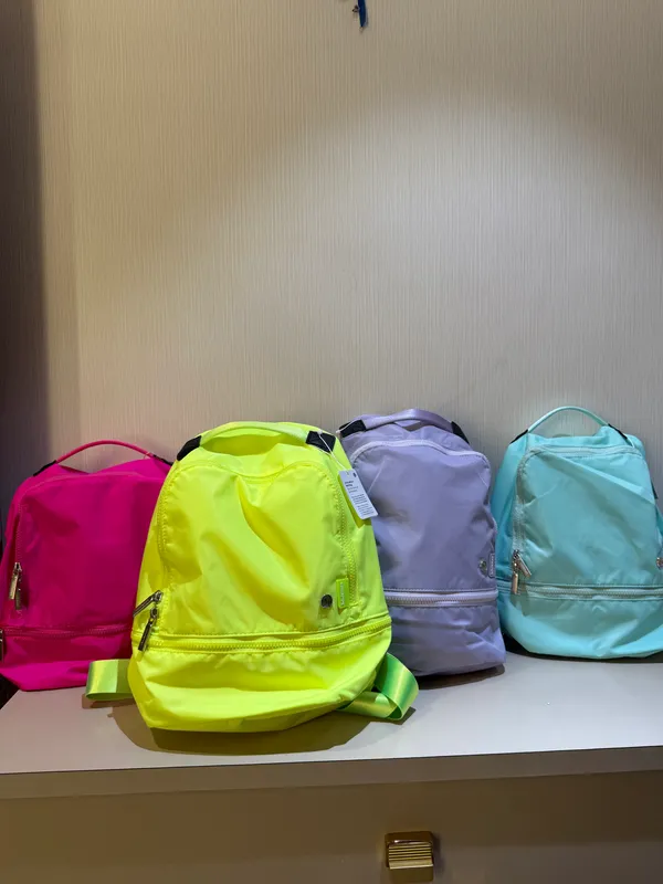 Lululemon_Travel_Bagpack