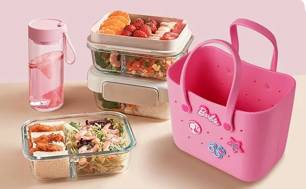 Pink_MINISO_Barbie_Mini_Tote_Bag_for_Girls_&_Women_–_Cute_Shiny_Bento_Carry_Bag
