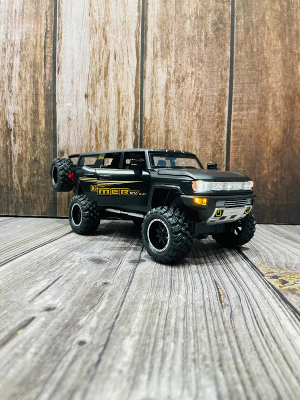 Hummer_1:32_Die-Cast_Pull_Back_Toy_Car_|_With_Lights_&_Music_|_Premium_Collectible_SUV_Model_for_Kids_&_Gifting