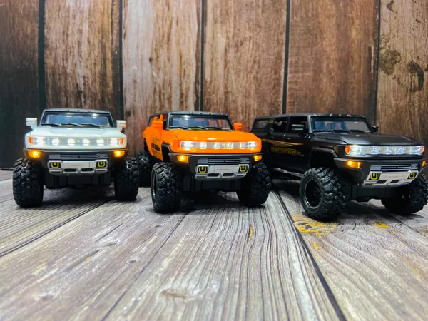 Hummer_1:32_Die-Cast_Pull_Back_Toy_Car_|_With_Lights_&_Music_|_Premium_Collectible_SUV_Model_for_Kids_&_Gifting