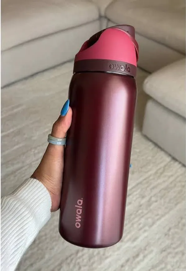 32oz_Owala_Black_Cherry