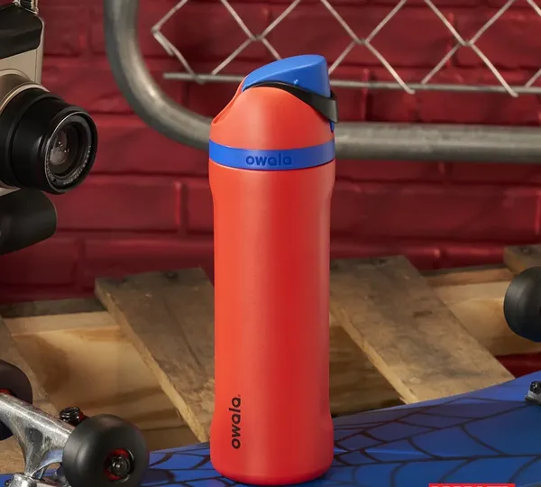 Owala_x_Marvel_Spider-Man_24oz_FreeSip_Water_Bottle
