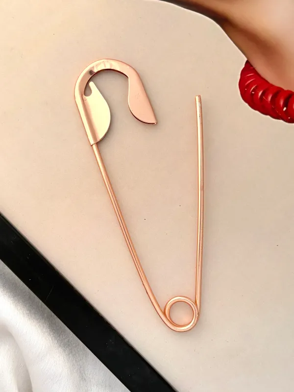 Rose_Gold_Safety_Pin_Hair_Clip_–_Elegant_Bun_&_Updo_Hair_Accessory