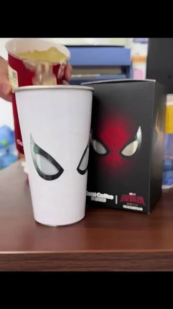 Spider-Man_Colour_Changing_Stainless_Steel_Cup