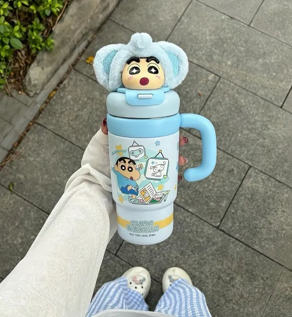 Yellow_Shinchan_Kids_Insulated_Tumbler_with_Straw_&_Handle_–_Cute_Character_Sipper_Bottle