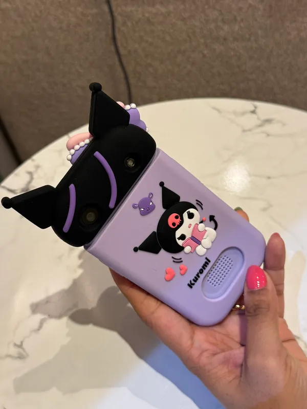 Kids_Smart_Phone_Camera_with_Front_&_Back_Camera,_Games,_Music,_Alarm_&_More_All-in-One_Fun_Gadget