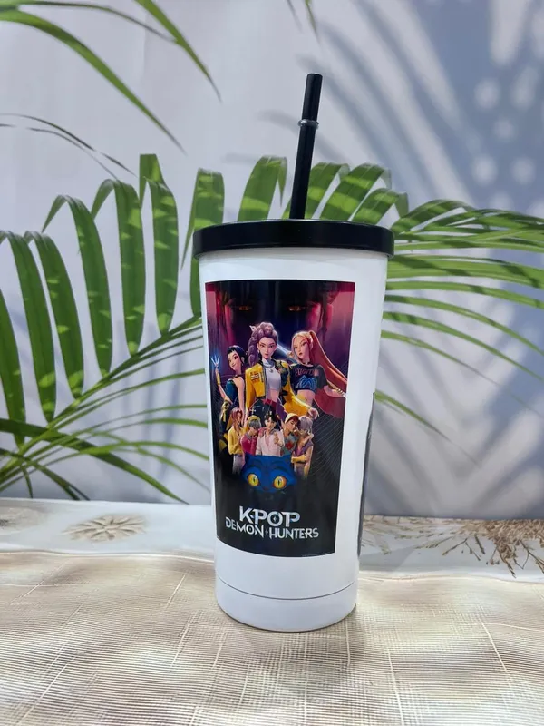 K-Pop_Idol_Printed_Sipper_Bottle_|_Stylish_Straw_Tumbler_for_Fans
