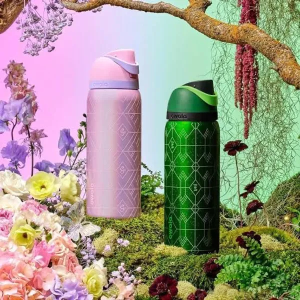 32oz_Owala_Wicked_Stainless_Steel_Water_Bottle_–_Pink_|_Leakproof_Insulated_Sports_Bottle