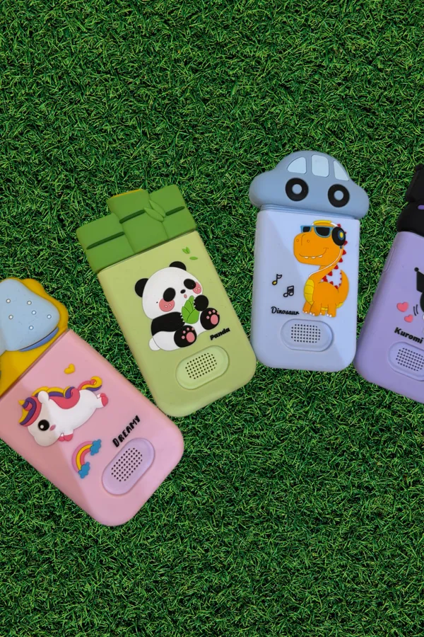 Kids_Smart_Phone_Camera_with_Front_&_Back_Camera,_Games,_Music,_Alarm_&_More_All-in-One_Fun_Gadget
