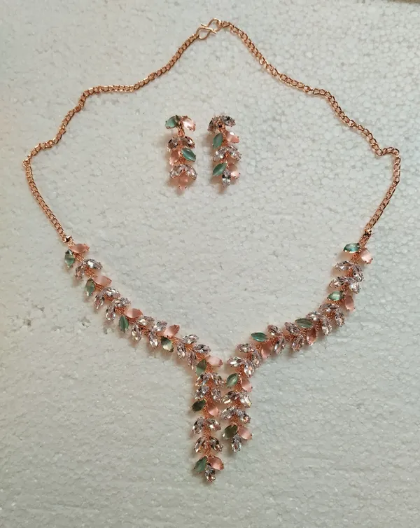Gold_Alloy_Gold-Plated_Earring_&_Necklace_Set_For_Women_&_Girls