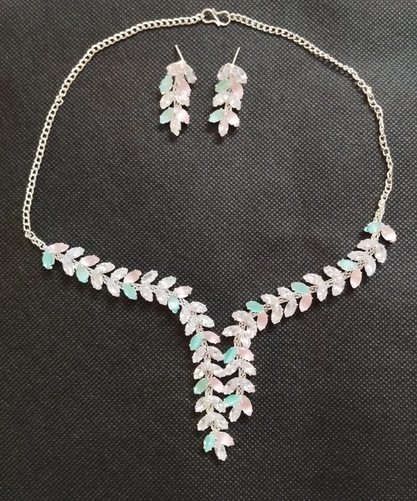 White_&_Green_Alloy_Gold-Plated_Earring_&_Necklace_Set_For_Women_&_Girls