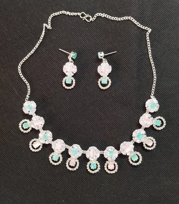 Gold_Alloy_Gold-Plated_Earring_&_Necklace_Set_For_Women_&_Girls