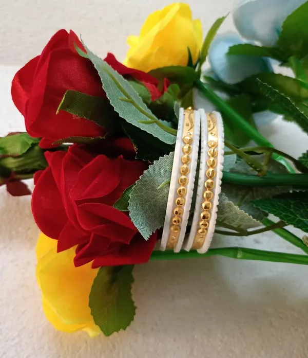 Purabi_Jewels_Original_Shakha_Badhano_Bandhani_With_Gold_Plating_Motor_Design_For_Women_Yellow_Gold_Pola_Bangles_Gold_Handmade_Chudi_Wedding_Chooda_For_Women_Set_Of_2pcs_6mm_Broad_White