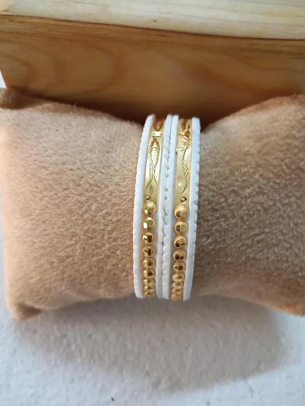 Purabi_Jewels_Original_Shakha_Badhano_Bandhani_With_Gold_Plating_Motor_Design_For_Women_Yellow_Gold_Pola_Bangles_Gold_Handmade_Chudi_Wedding_Chooda_For_Women_Set_Of_2pcs_6mm_Broad_White