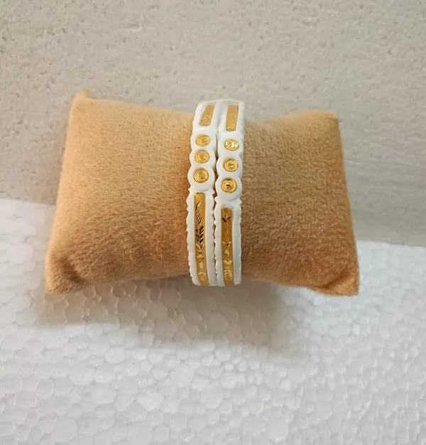 Purabi_Jewels_Original_Shakha_Badhano_Bandhani_With_Gold_Plating_Dot_with_Path_Design_For_Women_Yellow_Gold_Pola_Bangles_Gold_Handmade_Chudi_Wedding_Chooda_For_Women_Set_Of_2pcs_6mm_Broad_White