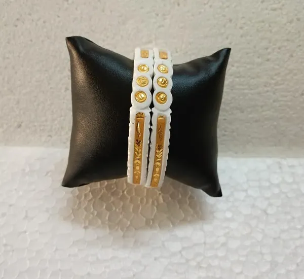 Purabi_Jewels_Original_Shakha_Badhano_Bandhani_With_Gold_Plating_Dot_with_Path_Design_For_Women_Yellow_Gold_Pola_Bangles_Gold_Handmade_Chudi_Wedding_Chooda_For_Women_Set_Of_2pcs_6mm_Broad_White