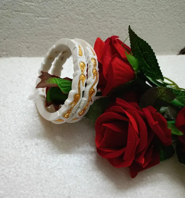 Purabi_Jewels_Peacock_Design_Original_Shakha_Bangle_White_And_Gold_Traditional_Style_Set_Of_2