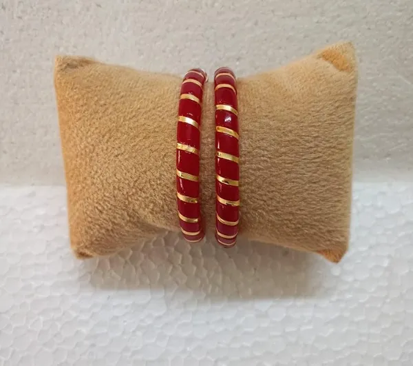 Purabi_Jewels_Handmade_Pola_Bangles_Red_Gold_For_Women_Chooda_Churas_For_Married_Women_Spiral_Gold_Stripes_Set_Of_2_Traditional_Design