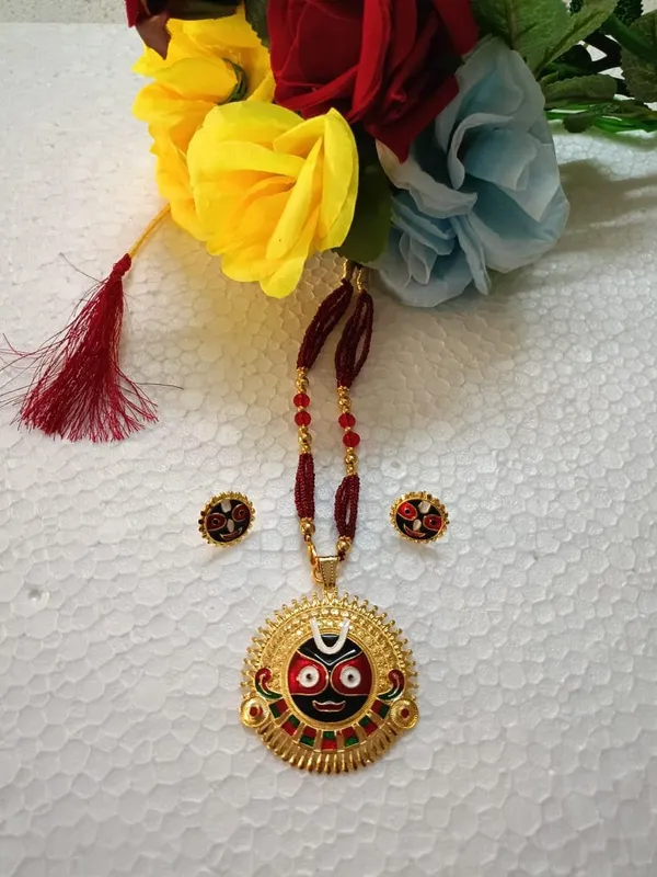 Purabi_Jewels_Gold_Plated_Lord_Jagannath_Pendant_With_Maroon_Beaded_Necklace_With_Matching_Earrings_For_Women_Girls_Lord_Jagannath_Trending_Meenakari_Work_Jewellery_Set_Spiritual_Hindu_God_Jewellery_For_Temple_Pooja_Gifting