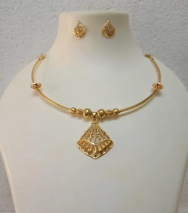 Purabi_Jewels_Traditional_Gold_Plated_American_Diamond_Hasli_Choker_Necklace_Set_With_Earrings_For_Women_Diamond_Design_Ethnic_Cz_Bridal_Jewellery_Set_For_Weddings_Festive_Party_Wear