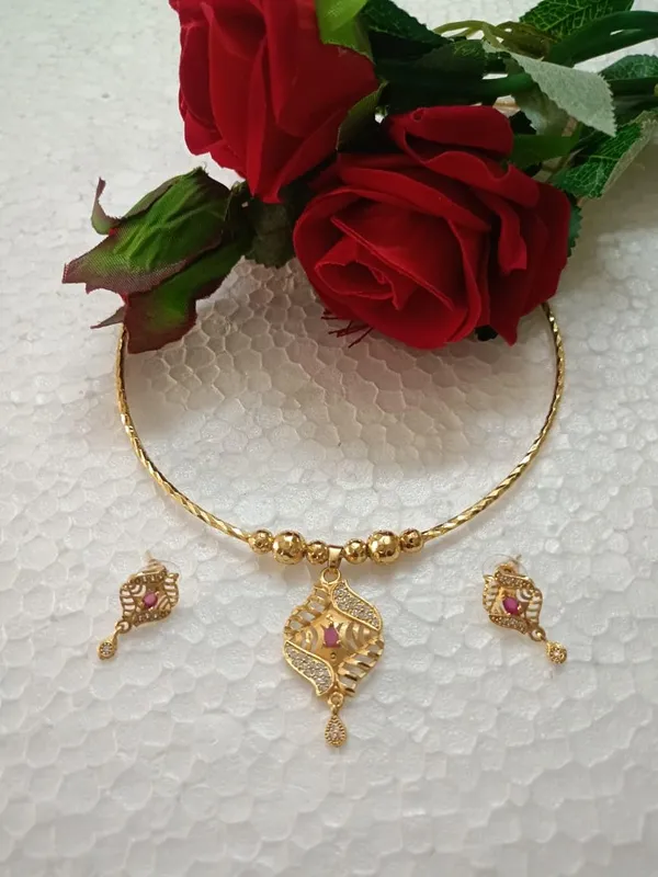 Purabi_Jewels_Traditional_Gold_Plated_American_Diamond_Hasli_Choker_Necklace_Set_With_Earrings_For_Women_Barfi_Design_Ethnic_Cz_Bridal_Jewellery_Set_For_Weddings_Festive_Party_Wear