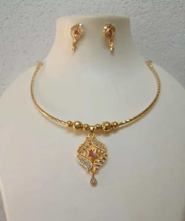 Purabi_Jewels_Traditional_Gold_Plated_American_Diamond_Hasli_Choker_Necklace_Set_With_Earrings_For_Women_Barfi_Design_Ethnic_Cz_Bridal_Jewellery_Set_For_Weddings_Festive_Party_Wear