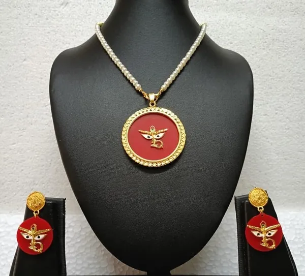 Purabi_Jewels_Gold_Plated_Maa_Durga_Pola_Pendant_Pearl_Necklace_Set