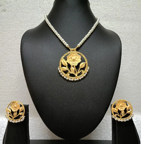 Purabi_Jewels_Gold_Forming_Floral_Rose_Pearl_Necklace_Set_Rose_Motif_Pendant_Pearl_Beaded_Chain_Tassel_Detail_Matching_Earrings_Festive_Bridal_Wear
