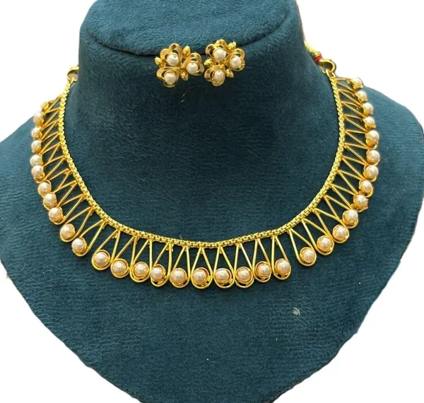 Purabi_Jewels_Gold_Plated_Pearl_String_Design_Necklace_Jewellery_Set_for_Women_Includes_Earrings,_Floral_Stud_Earrings,_Choker_Style,_Teardrop_Wire_Design,_Girls_&_Women