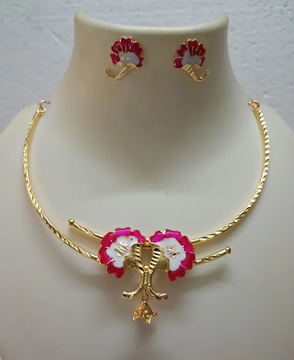 Purabi_Jewels_Gold_Polish_Pink_Flower_Design_Hasli_Necklace_Set