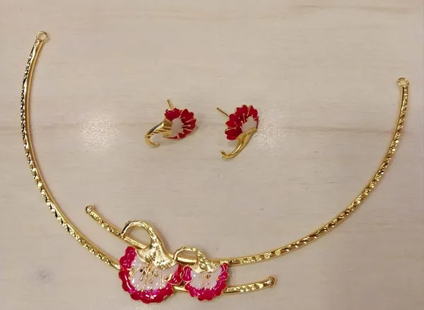Purabi_Jewels_Gold_Polish_Pink_Flower_Design_Hasli_Necklace_Set