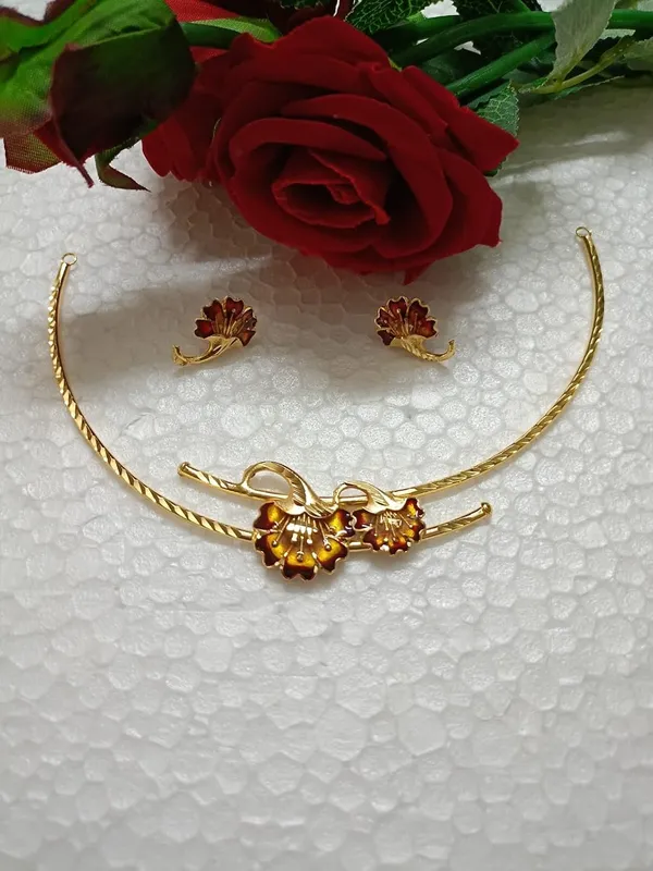 Purabi_Jewels_Gold_Polish_Maroon_Flower_Design_Hasli_Necklace_Set