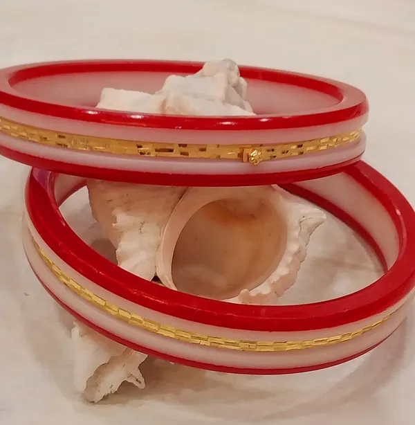 Purabi_Jewels_Premium_3-in-1_Resin_Gold_Plated_Shakha_Pola_Fusion_Bangle_Set_for_Women_–_Elegant_Red_&_White_Plastic_Finish_Handcrafted_Ethnic_Bracelet_Set_–_Perfect_Traditional_Statement_Jewelry_for_Parties,_Weddings_&_Festive_Wear
