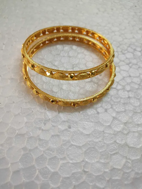 Purabi_Jewels_Gold_Plated_Copper_Bangle_Set_–_Traditional_Trending_Design_for_Daily_&_Festive_Wear