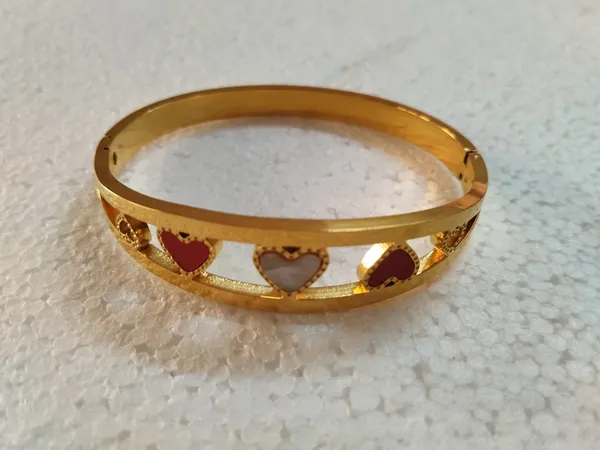 Multicolor_Alloy_Gold-Plated_Bangle_Set_For_Women_&_Girls